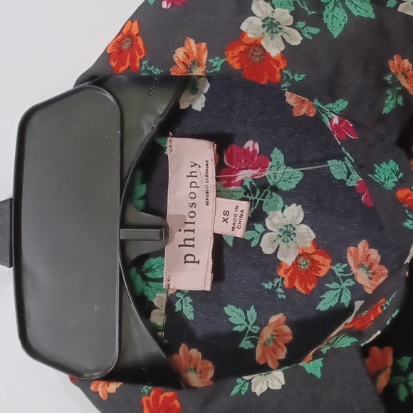 Philosophy Republic Clothing XS Black Polyester shirt w/bright floral pttrn. - Picture 3 of 8